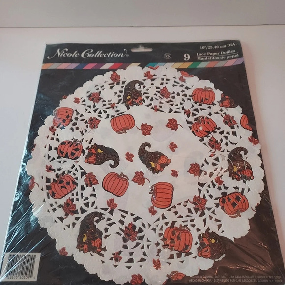 Vintage Nicole Collection Lace Paper Doilies - Picture 1 of 6